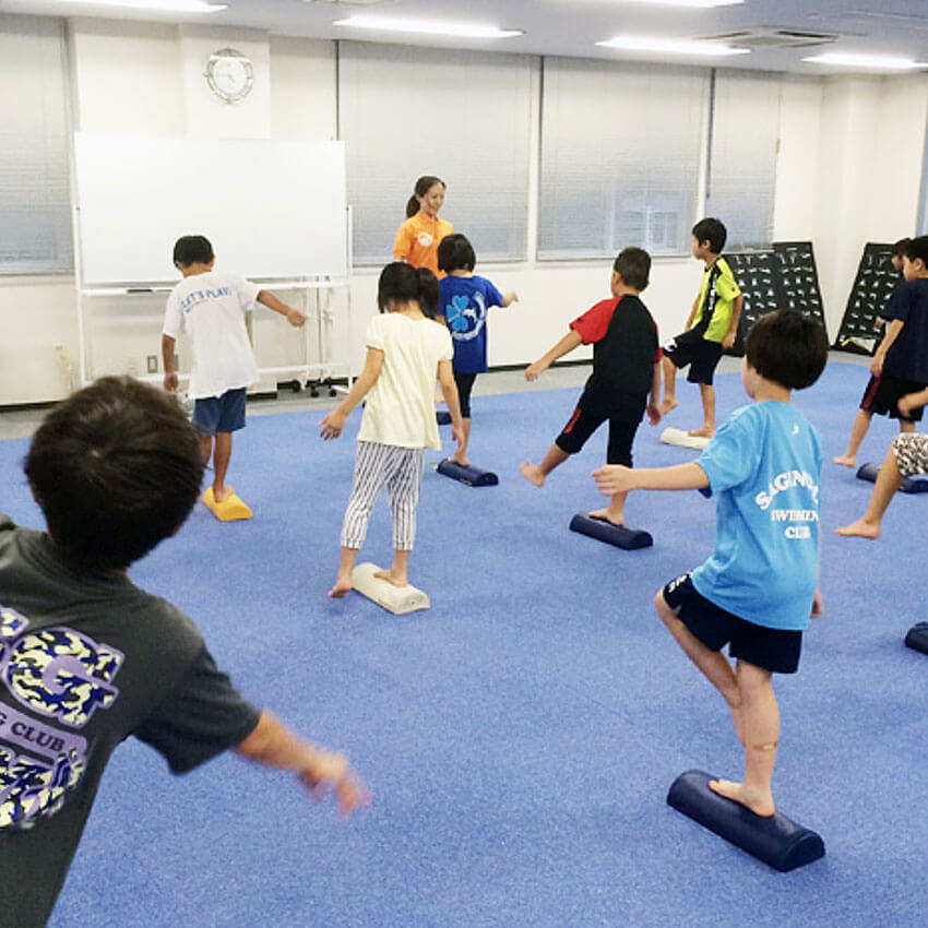 メインビジュアル｜川崎（宮前平・鷺沼・宮崎台）、横浜（都筑区・北山田・青葉区）エリアのスイミングクラブ「サギヌマスイミングクラブ」